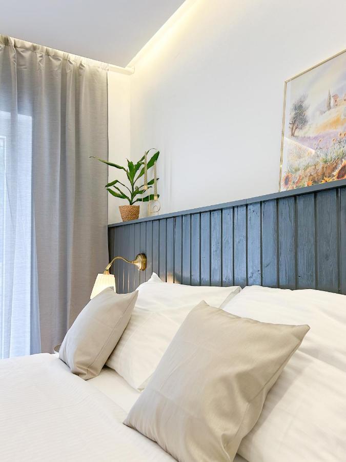 Apartments Saraden โวดีเซ ภายนอก รูปภาพ