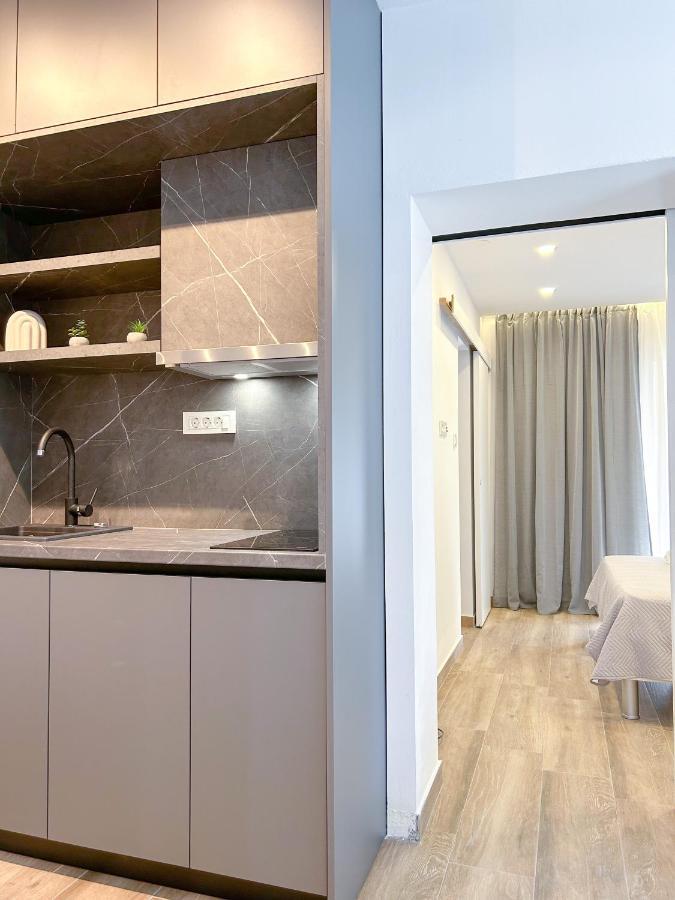Apartments Saraden โวดีเซ ภายนอก รูปภาพ