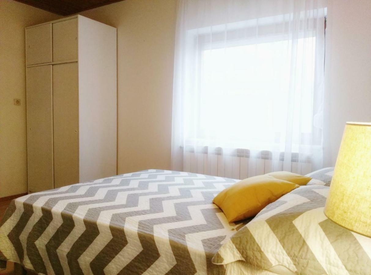 Apartments Saraden โวดีเซ ภายนอก รูปภาพ